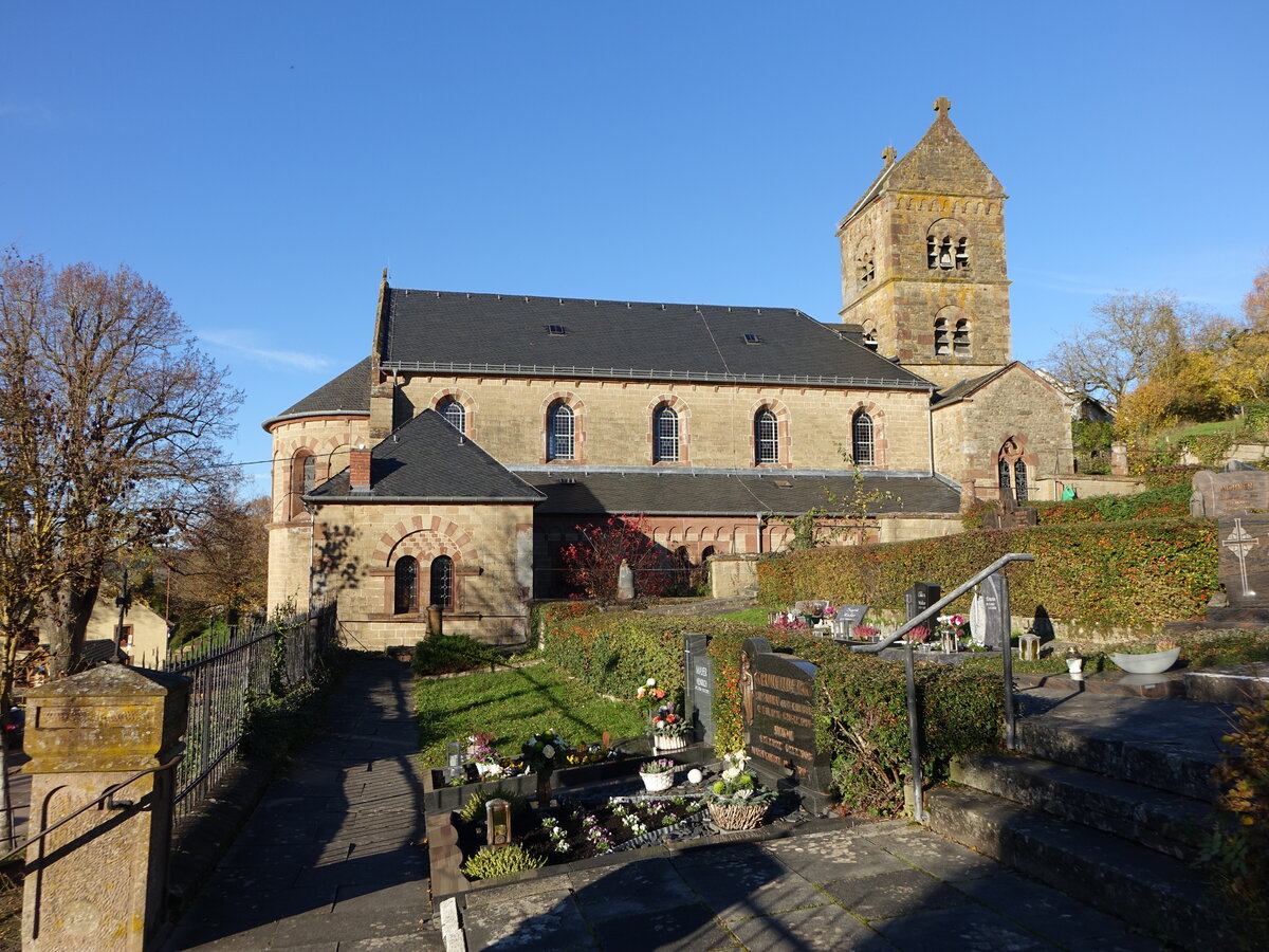 Wintersdorf, Pfarrkirche St. Jakobus, neuromanische Basilika, erbaut von 1901 bis 1903 (05.11.2025)