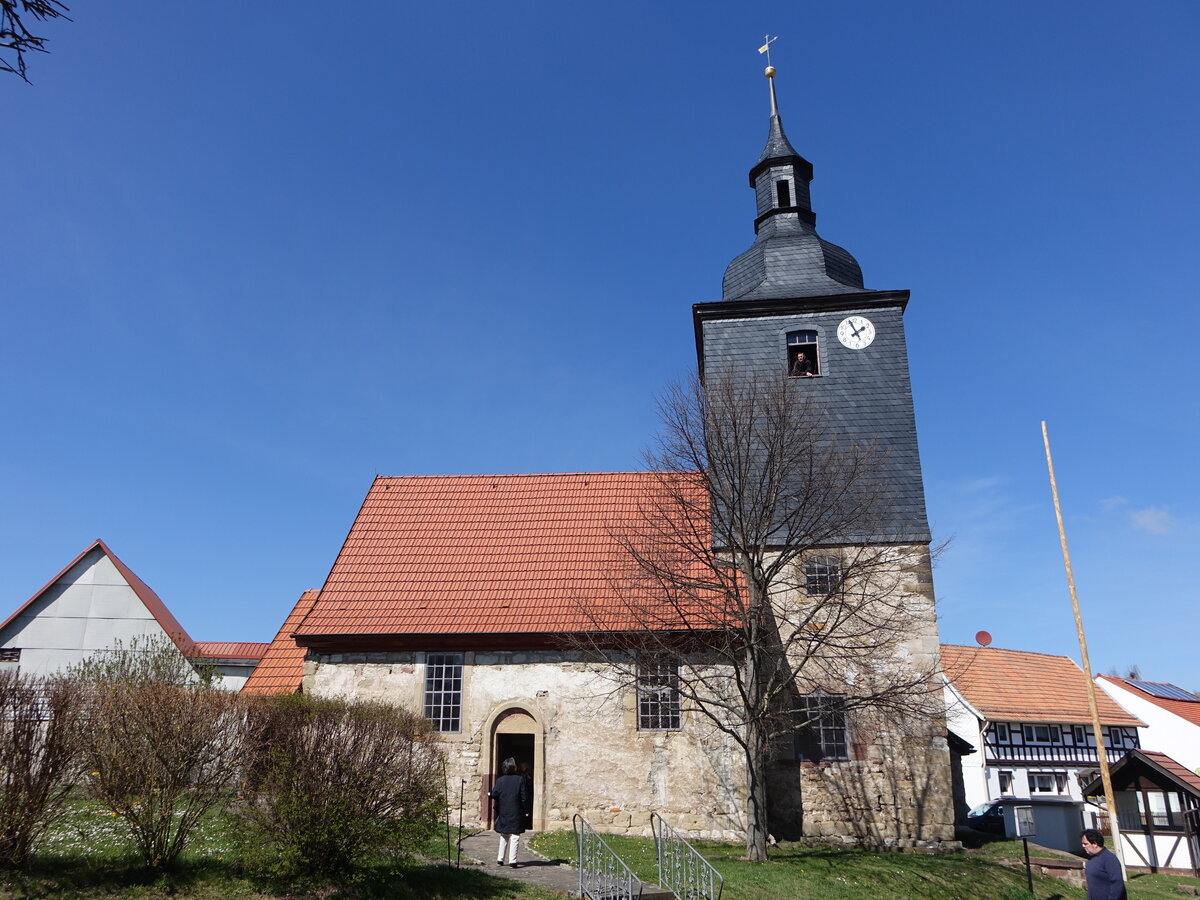 Wipperoda, evangelische St. Wigbert Kirche, erbaut im 16. Jahrhundert (16.04.2022)