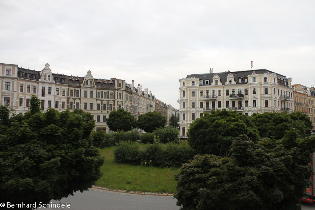 Wir sind am 16.07.2017 mit dem Zug von Freiburg nach Grlitz gefahren. Grlitz ist eine sehr schne Stadt. Es muss aber noch sehr viel restauriert werden. Das Bild zeigt den Blick aus dem Pensions-Fenster. Dieses Bild wurde von mir am 17.07.2017 gemacht.