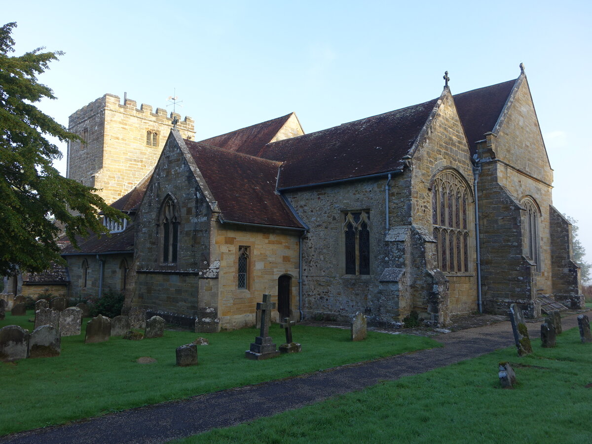 Withyham, Pfarrkirche St. Michael, erbaut im 14. Jahrhundert (04.09.2023)