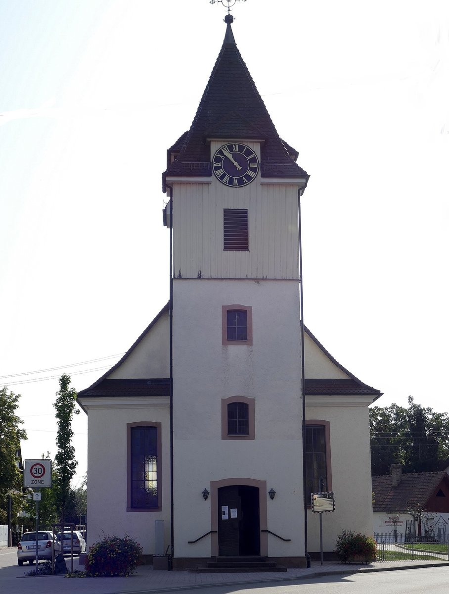 Wittenweier, die evangelische Dorfkirche, Westgiebel und Eingangsturm, Sept.2020