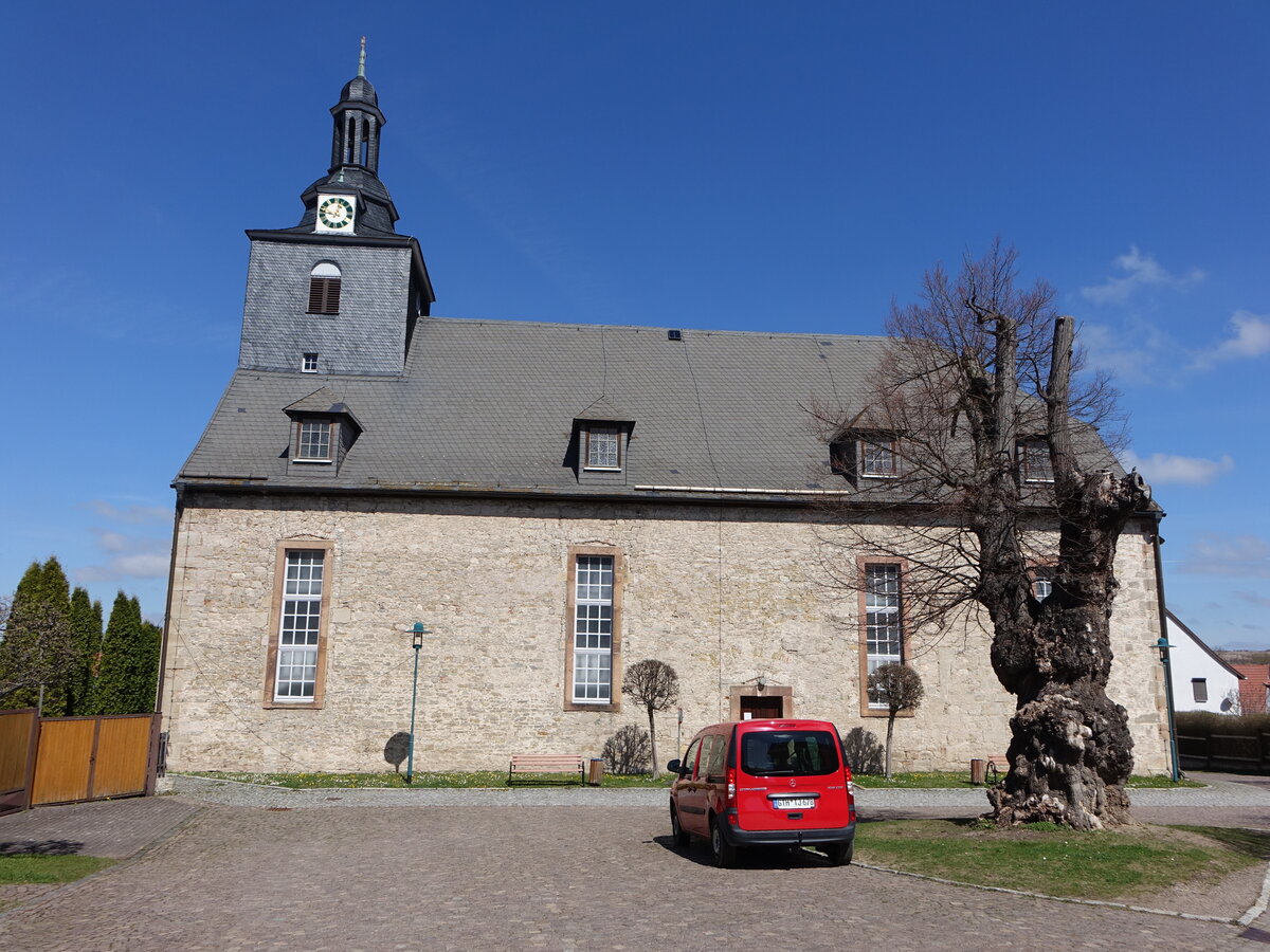 Wölfis, evangelische Kirche St. Crucis, erbaut 1736 (16.04.2022)