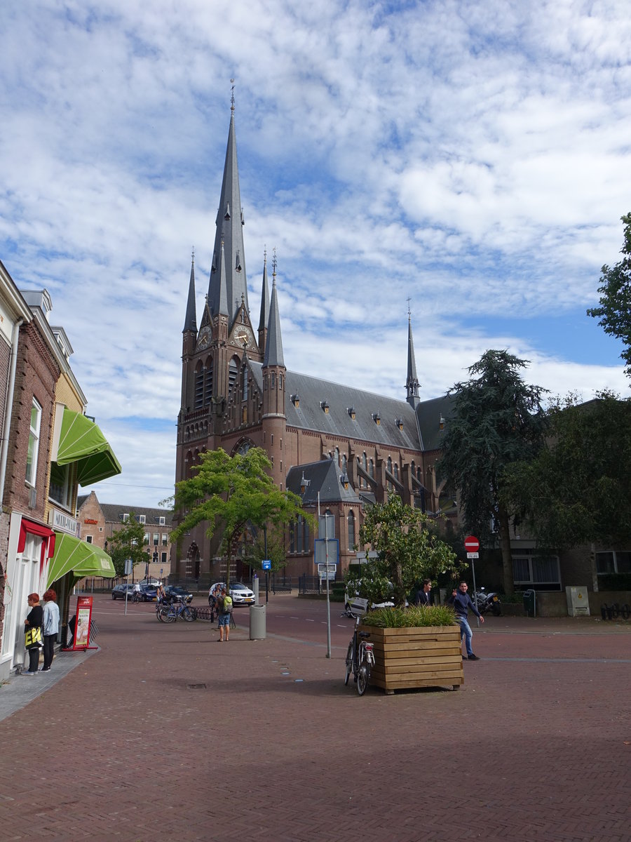 Woerden, St. Bonaventura Kirche, erbaut bis 1892 durch den Architekten N. Molenaar (22.08.2016)