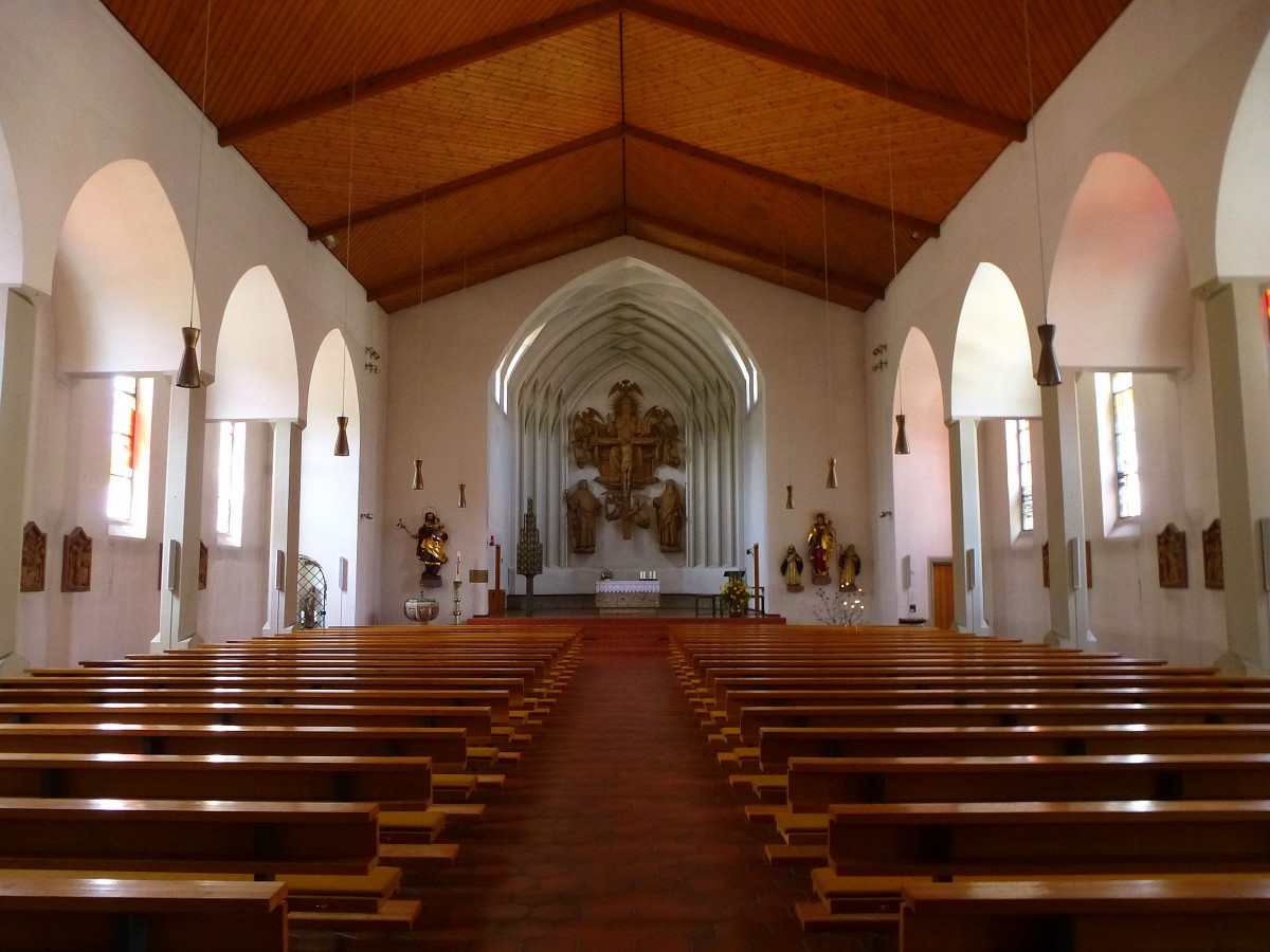 Wolfach, St.Laurentius-Kirche, Blick in den Innenraum, Juli 2013