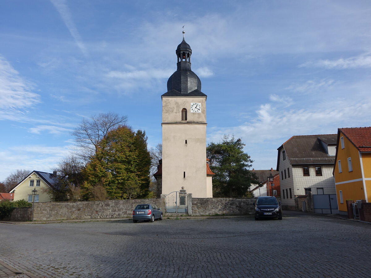 Wolfsbehringen, evangelische St. Laurentius Kirche, erbaut 1475 (12.11.2022)