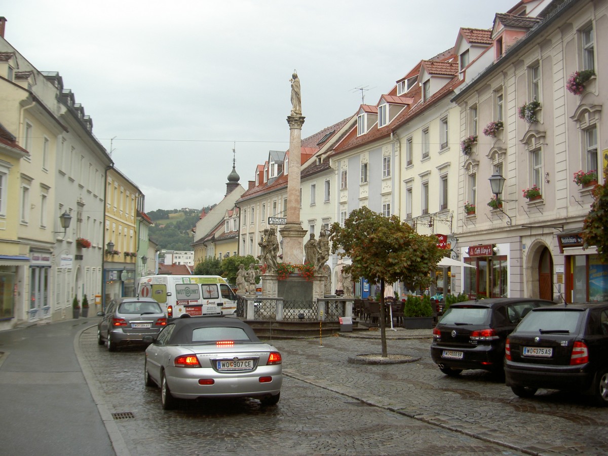 Wolfsberg, Hauptplatz mit Pestsule (20.08.2013)