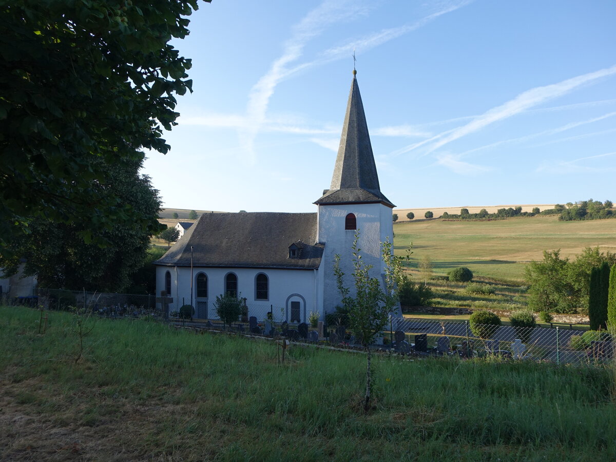 Wollmerath, Pfarrkirche St. Maria Magdalena, romanischer Kirchturm, Langhaus erbaut 1732 (20.07.2026)