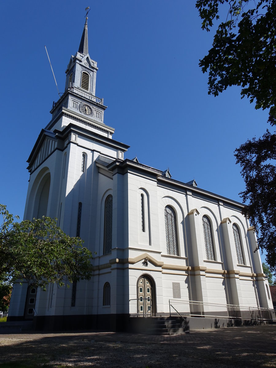 Wolphaartsdijk, Ref. Nicolaus Kirche, erbaut 1861 von H. Hana und J. Smits im Waterstaatsstil (25.08.2016)