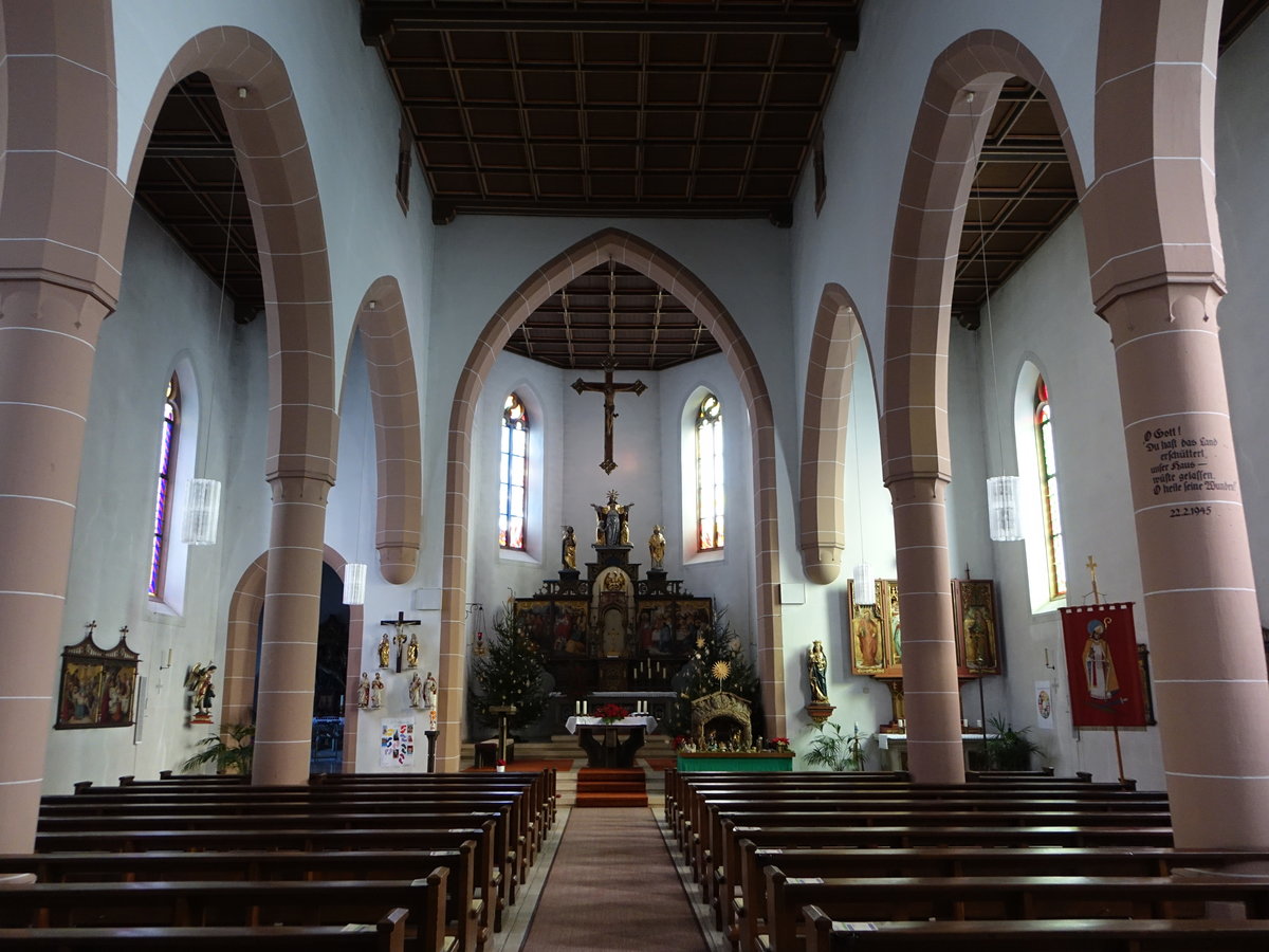 Wolterdingen, Innenraum der Pfarrkirche St. Kilian (25.12.2018)