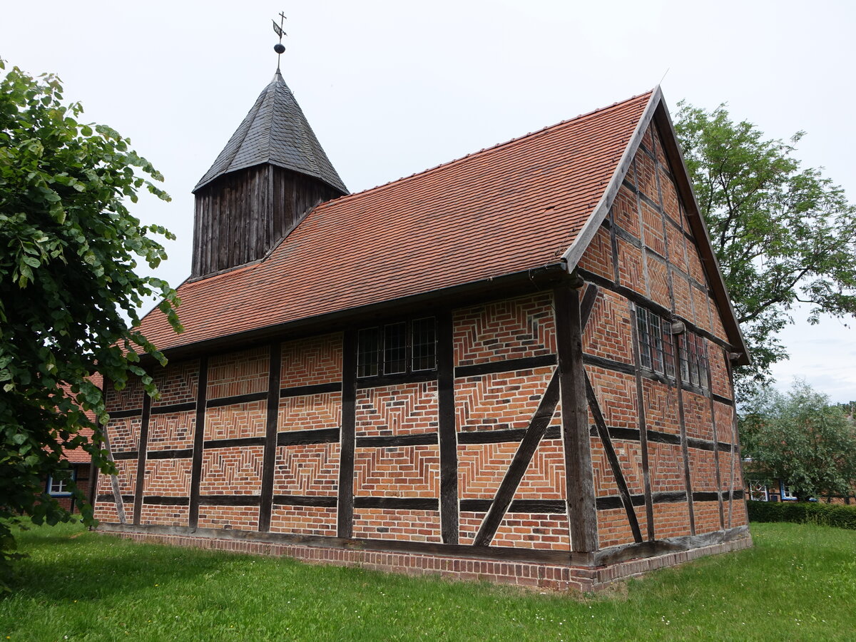 Wootz, evangelische Fachwerkkirche, erbaut im 17. Jahrhundert (21.06.2026)