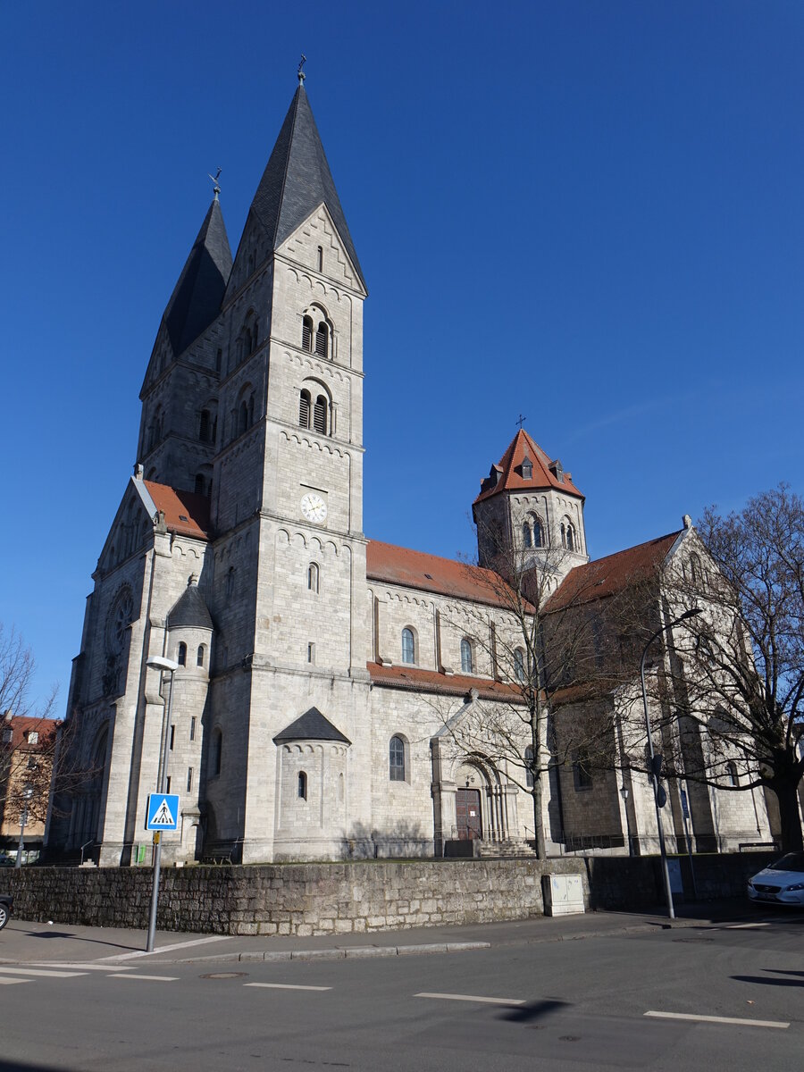 Wrzburg, Pfarrkirche St. Adalbero, erbaut von 1894 bis 1899 durch den Architekten Joseph Schmitz (21.02.2021)
