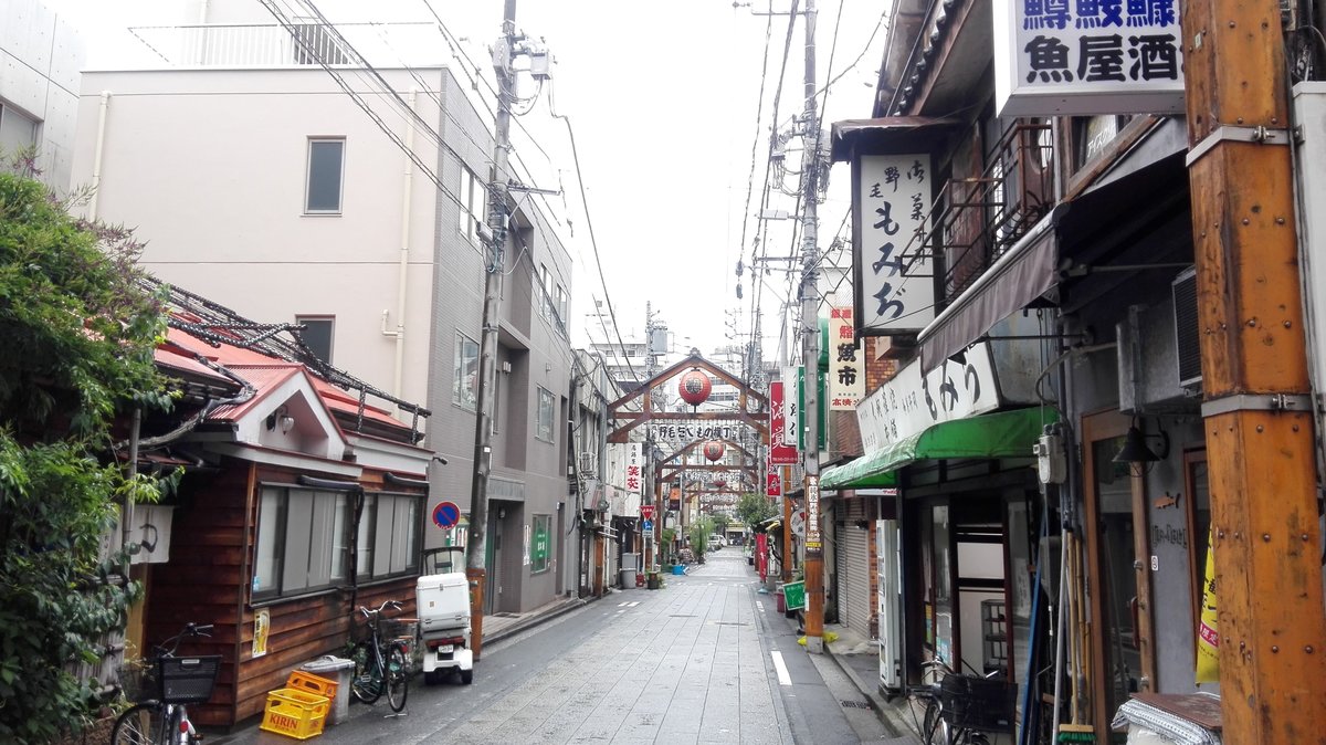 Yokohama. Stadtbild in einer Seitenstrae der Hauptstrae 308. Aufgenommen am 04.07.2019.