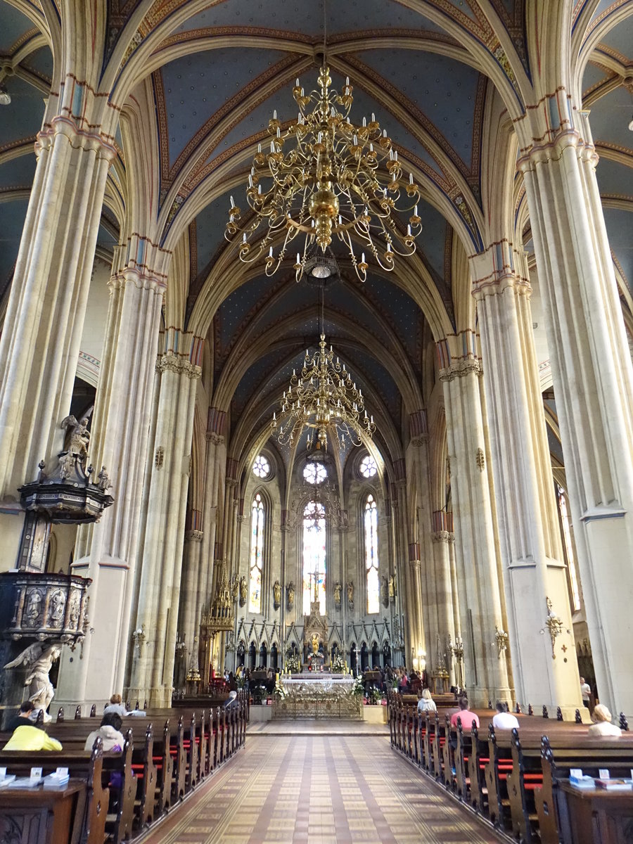 Zagreb, gotischer Innenraum der Kathedrale Maria Himmelfahrt (01.05.2017)