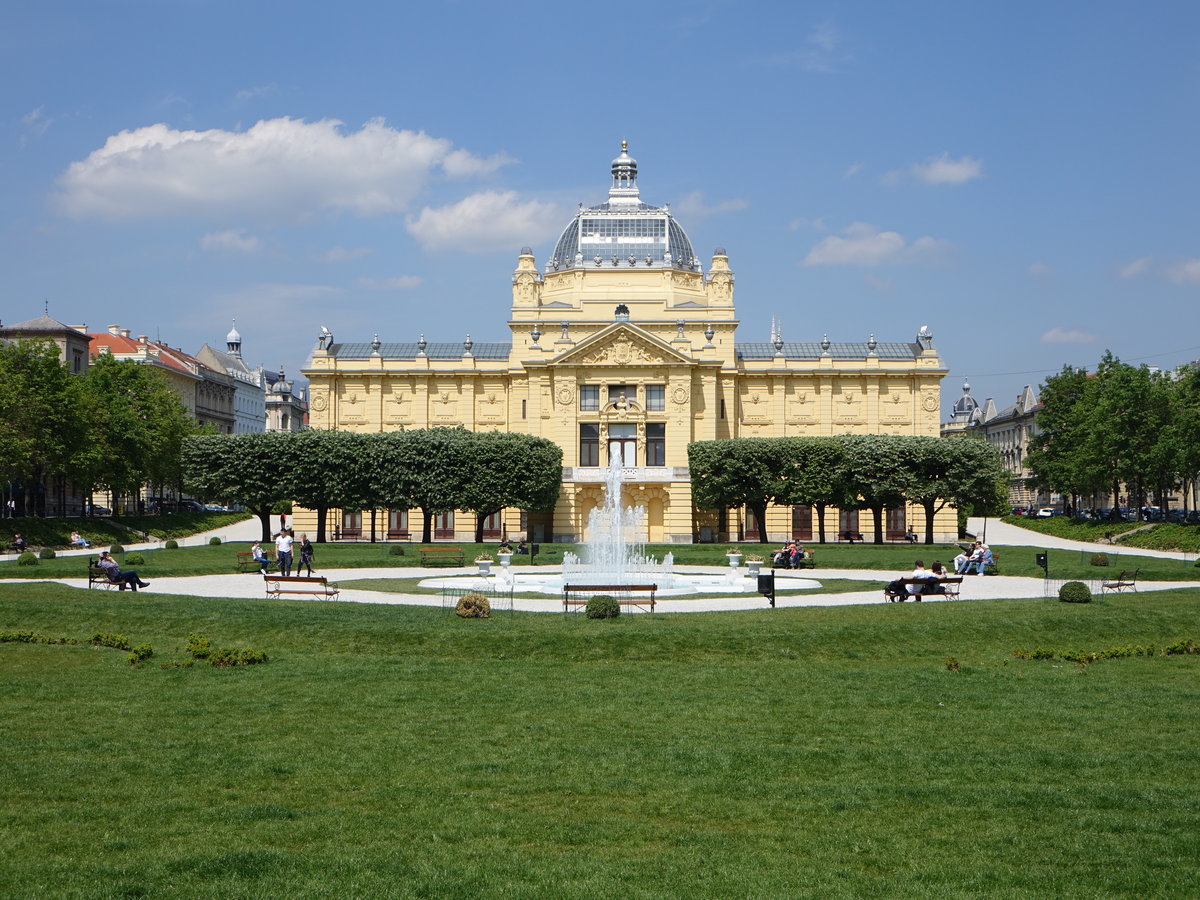 Zagreb, kroatisches Nationaltheater, erbaut bis 1895 durch  Ferdinand Fellner und Hermann Helmer (01.05.2017)