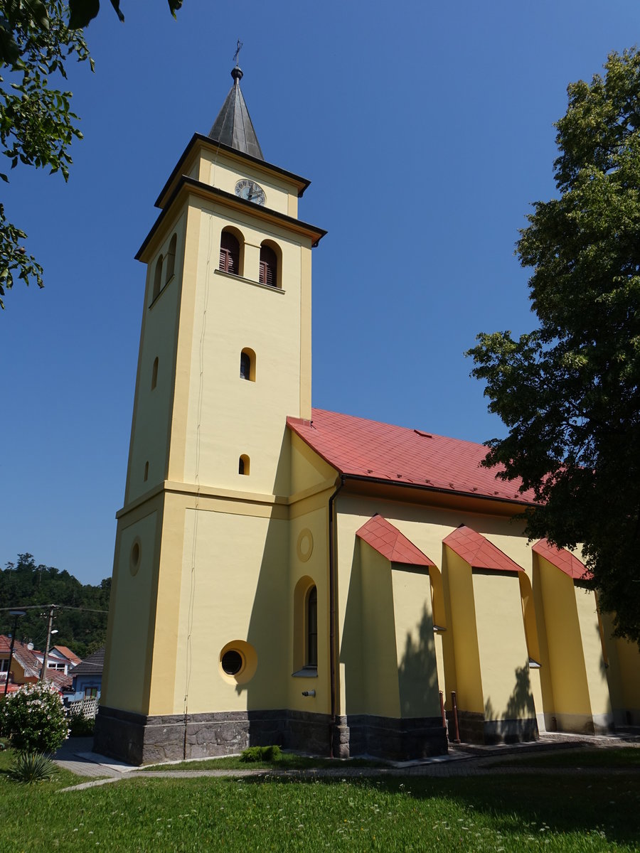Zarnovica / Scharnowitz, Pfarrkirche St. Peter und Paul, erbaut um 1400, barockisiert im 17. Jahrhundert (08.08.2020)