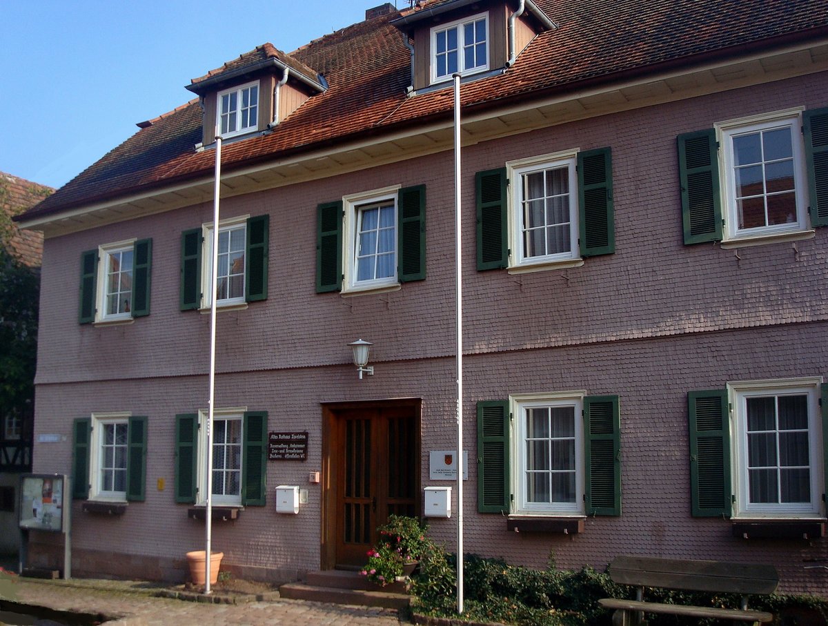 Zavelstein im Nordschwarzwald, das Rathaus des ca. 700 Einwohner zhlenden Luftkurortes, Okt.2010