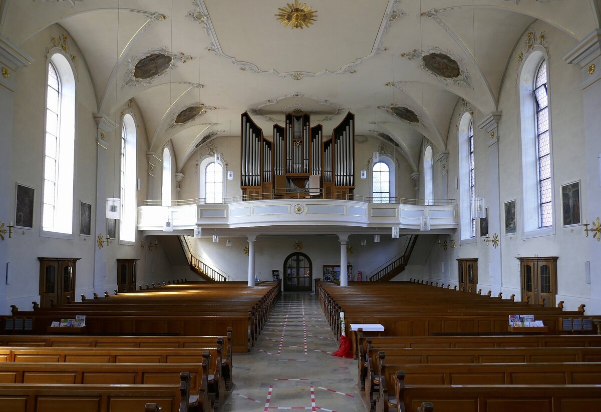 Zell a.H., Blick zur Orgelempore in der Stadtkirche St.Symphorian mit der Orgel vom Meister Kubak aus Augsburg, Juli 2021