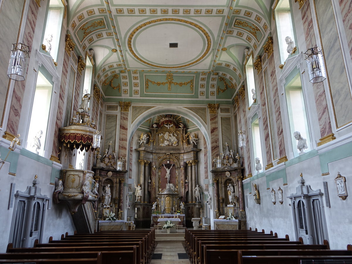 Zellingen, klassizistischer Innenraum der Pfarrkirche St. Georg (15.08.2017)