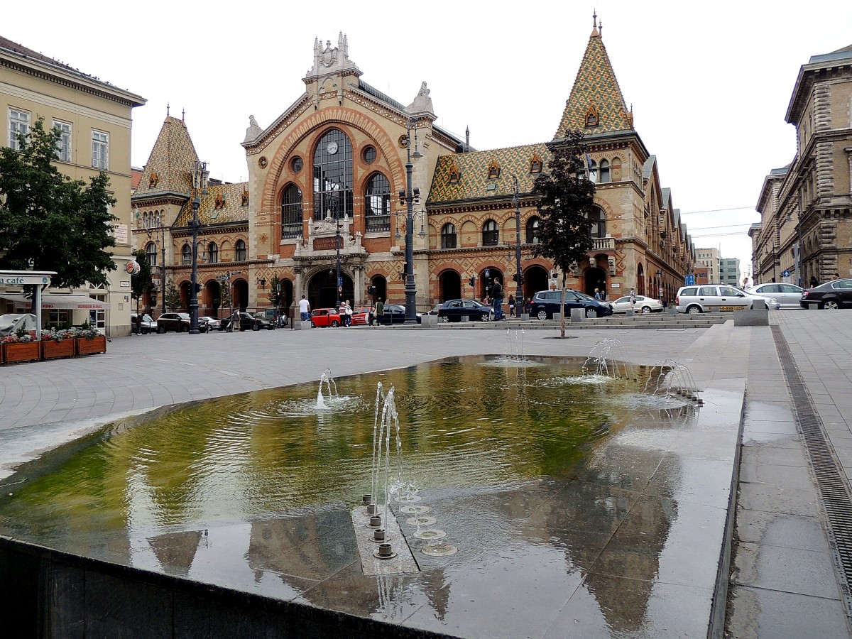 Zentrale Markthalle (Kzponti Vsrcsarnok) wurde im Zeitraum von 18941897 im IX.Bezirk in BUDAPEST errichtet; 130827