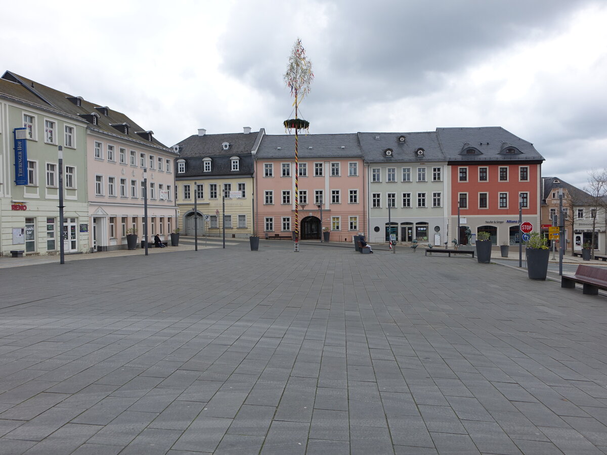 Zeulenroda, Huser am Marktplatz (29.04.2023)