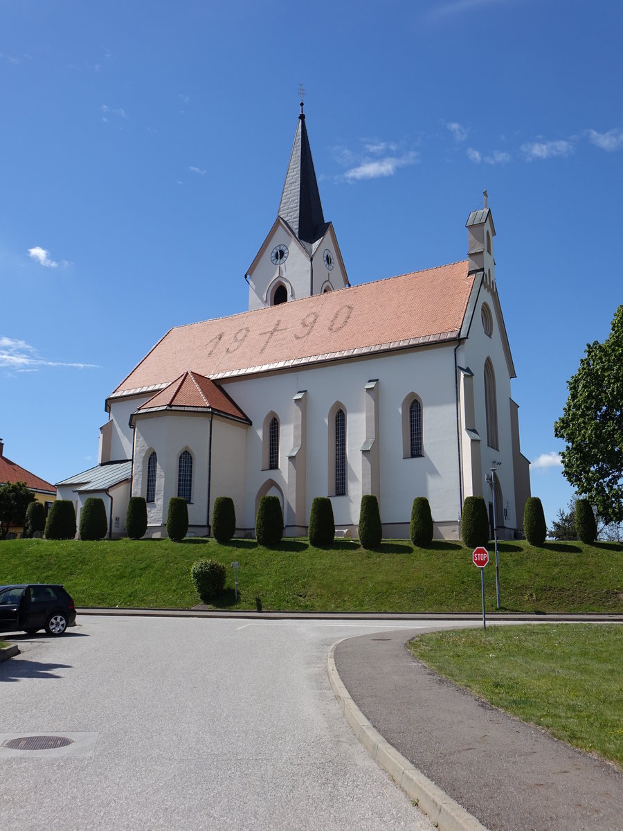 Zgornji  Hajdina, St. Martin Kirche, erbaut bis 1390, Langhaus neu erbaut von 1873 bis 1874 (04.05.2017)