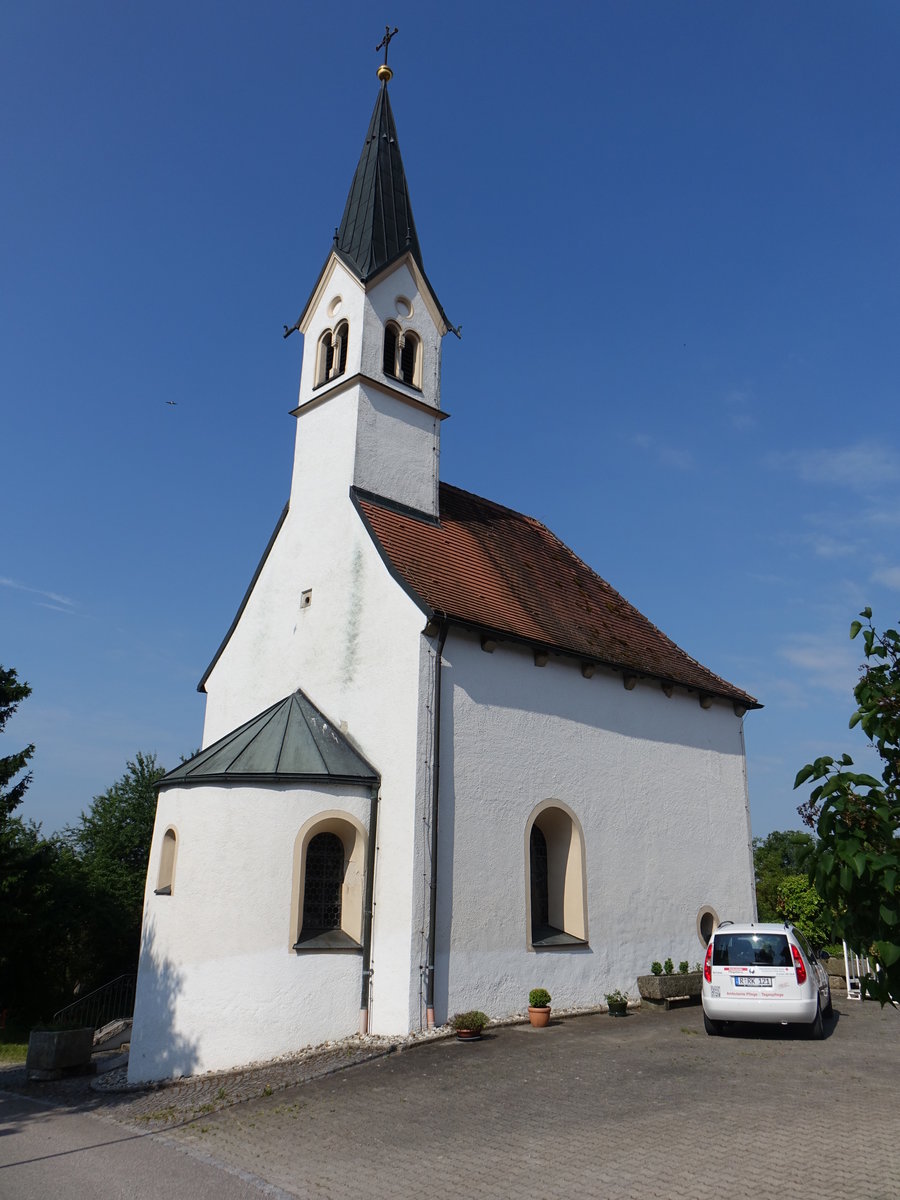 Zinzendorf, kath. Pfarrkirche St. Matthus, romanisch erbaut im 12. Jahrhundert (02.06.2017)