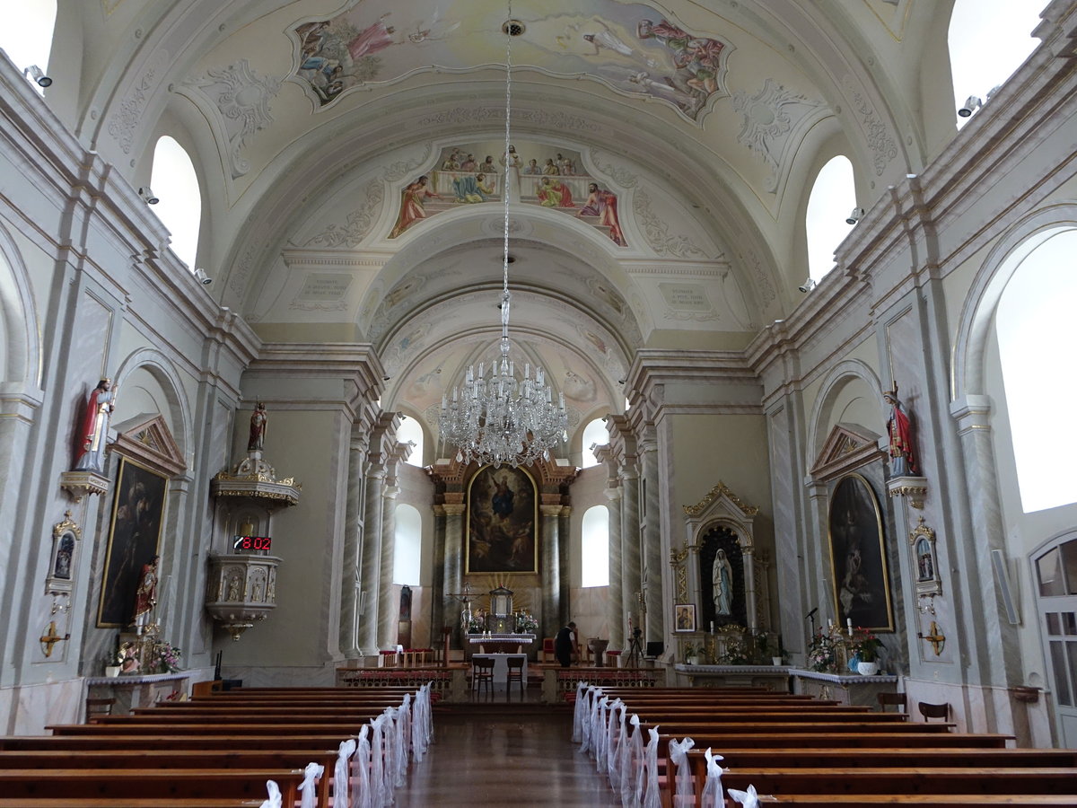 Zlate Moravce / Goldmorawitz, Innenraum der Pfarrkirche St. Michael (29.08.2020)