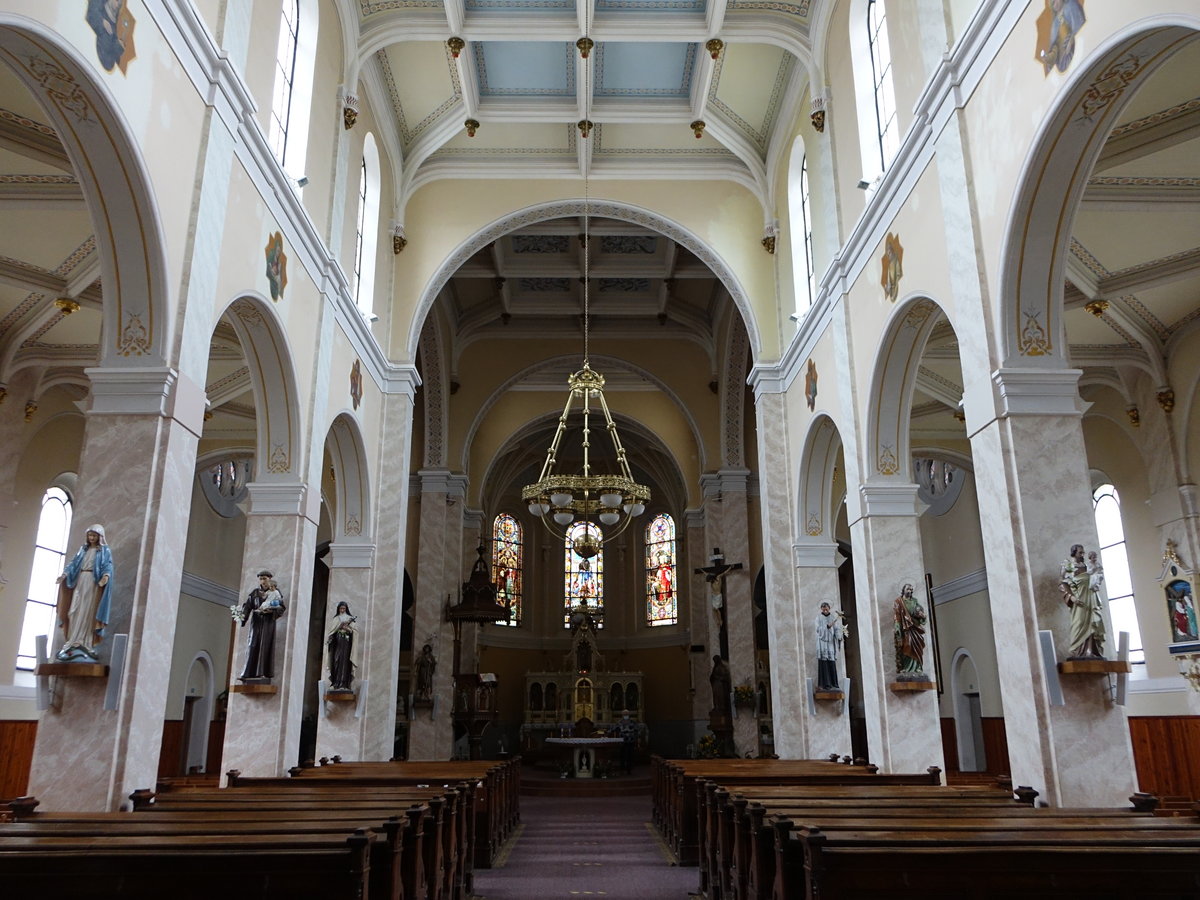Zohor / Sachern, Innenraum der Pfarrkirche St. Margarete von Antiochien (05.08.2020)