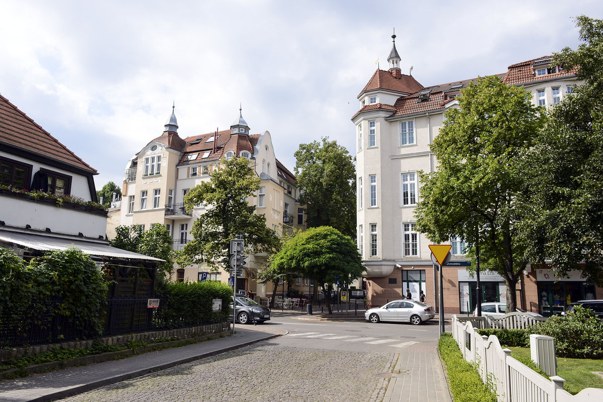 Zoppot - Sopot. Huser an Aleja Grunwaldzka von Plastw aus gesehen. Aufnahme: 16. August 2019.