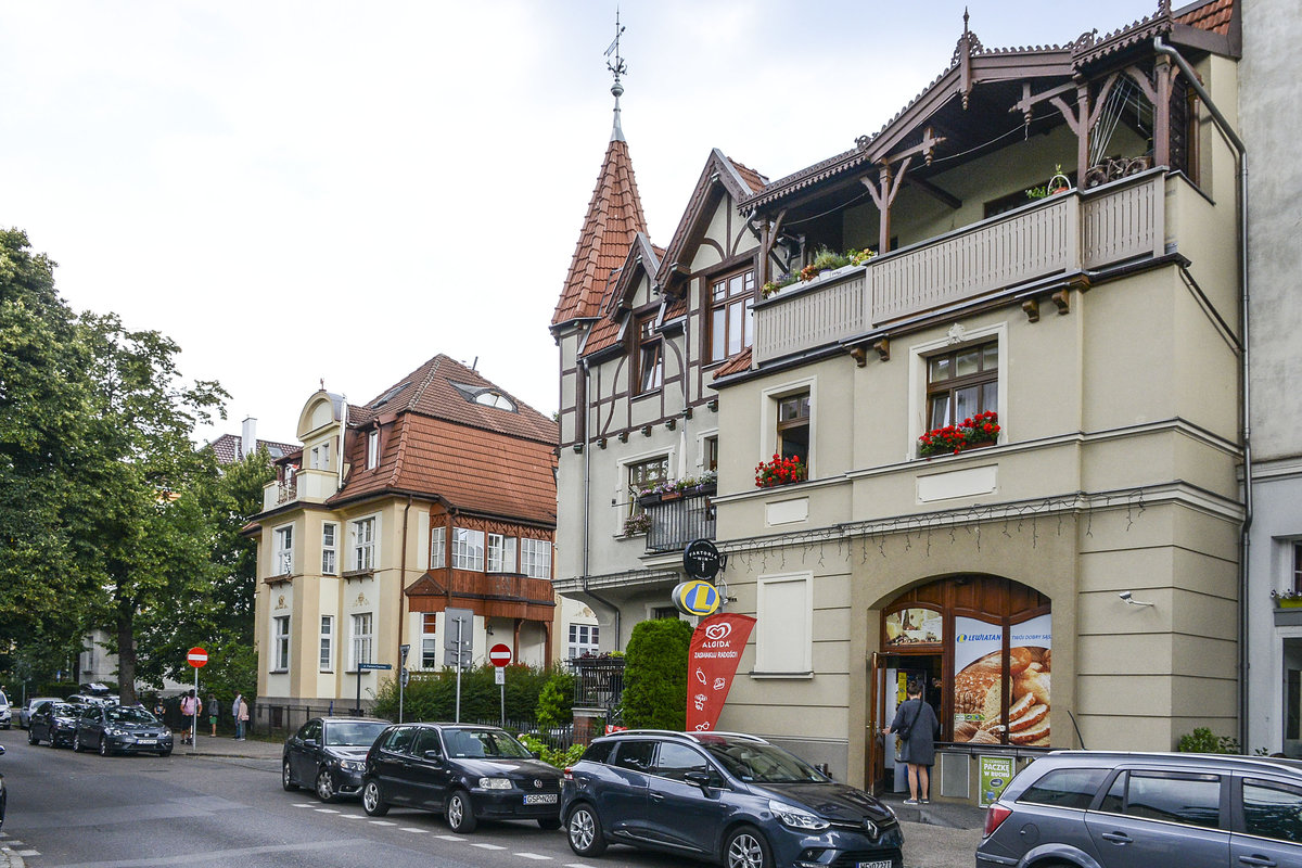 Zoppot - Sopot. Huser an der Ecke Jana Jerzego Haffnera/Helska (bis 1945: Wilhelmstrae/Wegnerstrae). Aufnahme: 16. August 2018.