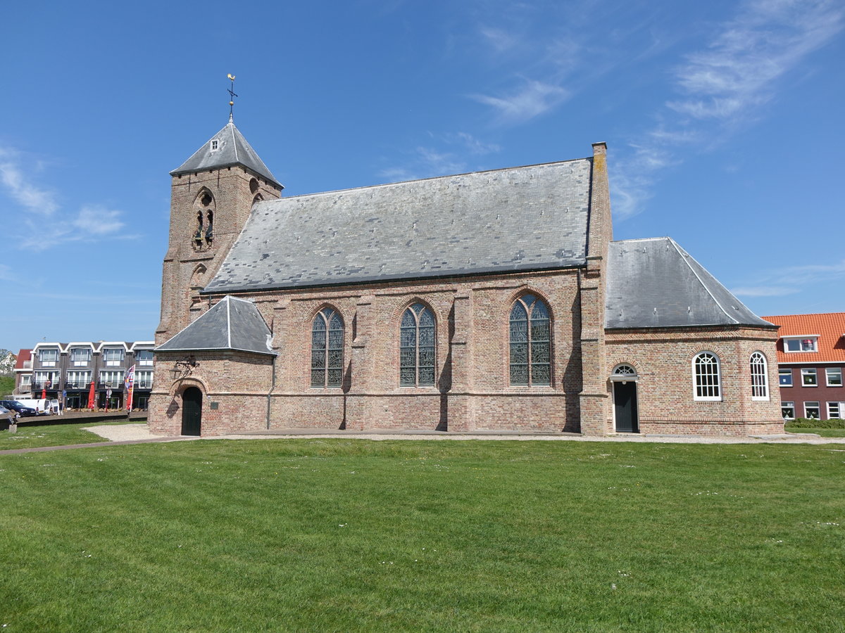 Zoutelande, Ref. Kirche St. Katharina, erbaut ab 1400, Langhaus erbaut im 15. Jahrhundert (13.05.2016)