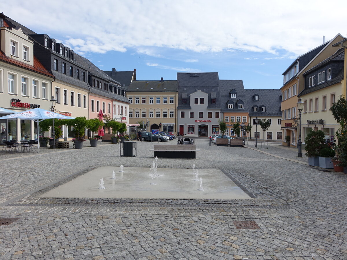 Zschopau, Brunnen und Huser am Neumarkt (17.09.2023)