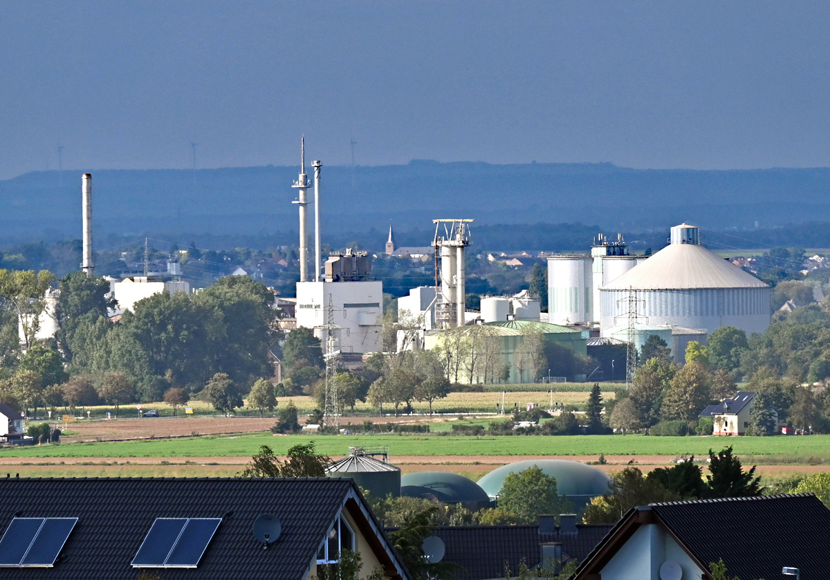 Zuckerfabrik in Euskirchen, zur Zeit mit Vollbetrieb wegen Rbenernte - 05.09.2020