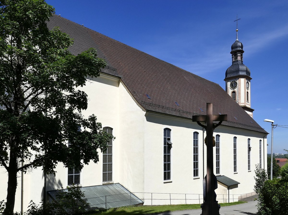 Zunsweier, die katholische Kirche St.Sixtus, Juni 2020