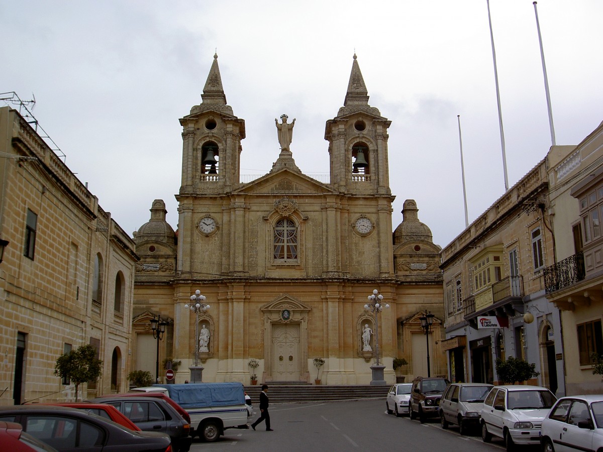 Zurrieq, St. Katharina Kirche, erbaut im 17. Jahrhundert, Fassade 19. Jahrhundert 
(22.03.2014)