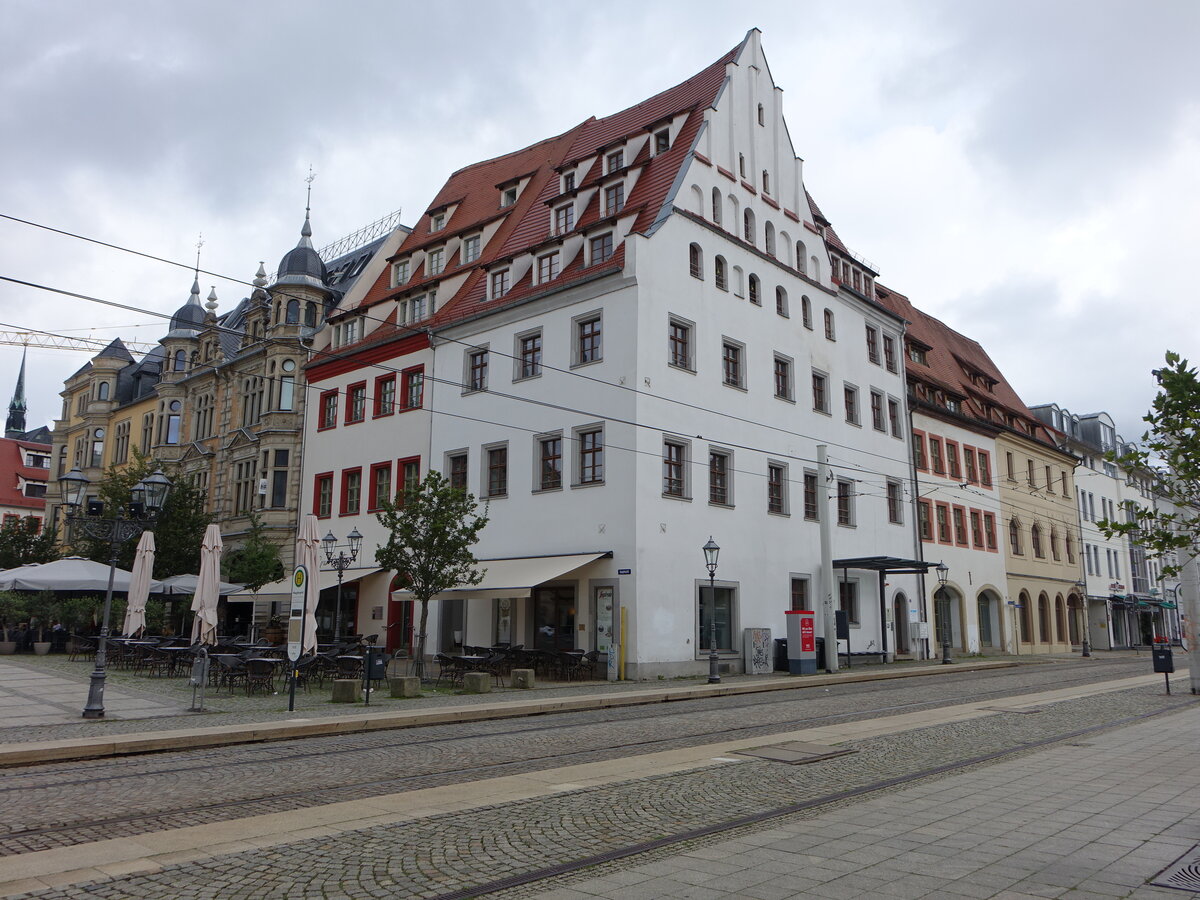 Zwickau, Dnnebierhaus am Neuberingplatz, erbaut 1480 (13.08.2023)