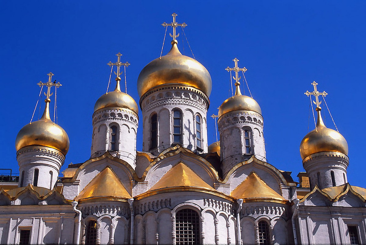 Zwiebeltrme der Mari-Verkndigungs-Kathedrale im Moskauer Kreml.
Aufnahme: Juni 1989 (Bild vom Dia).