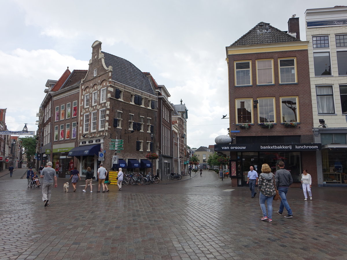 Zwolle, Huser am Grote Markt in der Altstadt (23.07.2017)