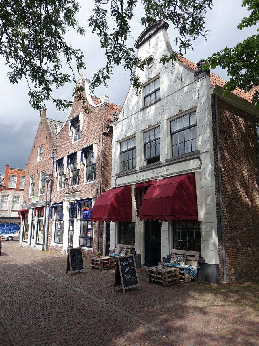 Zwolle, historische Huser am Meermineplein (23.07.2017)