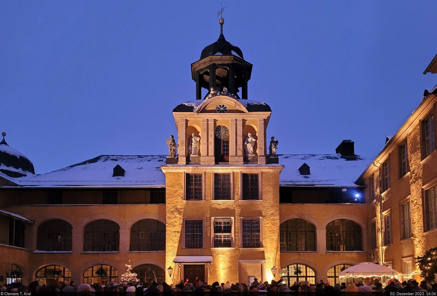 9. Blankenburger Schlossweihnacht in Blankenburg (Harz) am ersten Advent. Zahlreiche Besucher strmten zur barocken Schlossanlage, die stimmungsvoll illuminiert wurde.

🕓 2.12.2023 | 16:36 Uhr