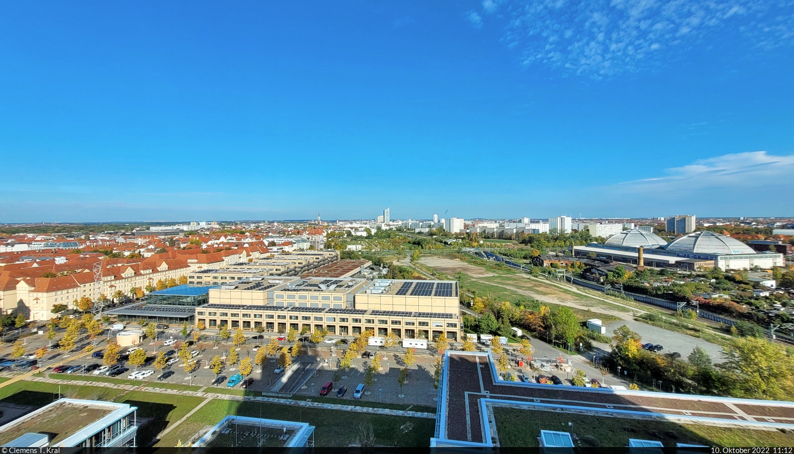 Blick ber die Dcher der Stadt Leipzig vom 13. Stock des MDR-Hauptgebudes. In dem Flachbau im Vordergrund befinden sich einige Film- und Fernsehstudios.

🕓 10.10.2022 | 11:12 Uhr