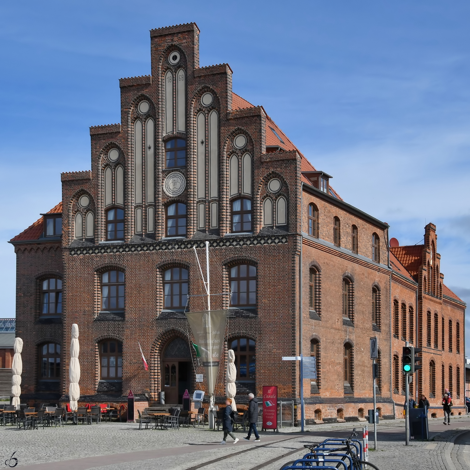 Das Italienische Restaurant Il Casale befindet sich im ehemaligen Zollhaus von Wismar. (April 2024)