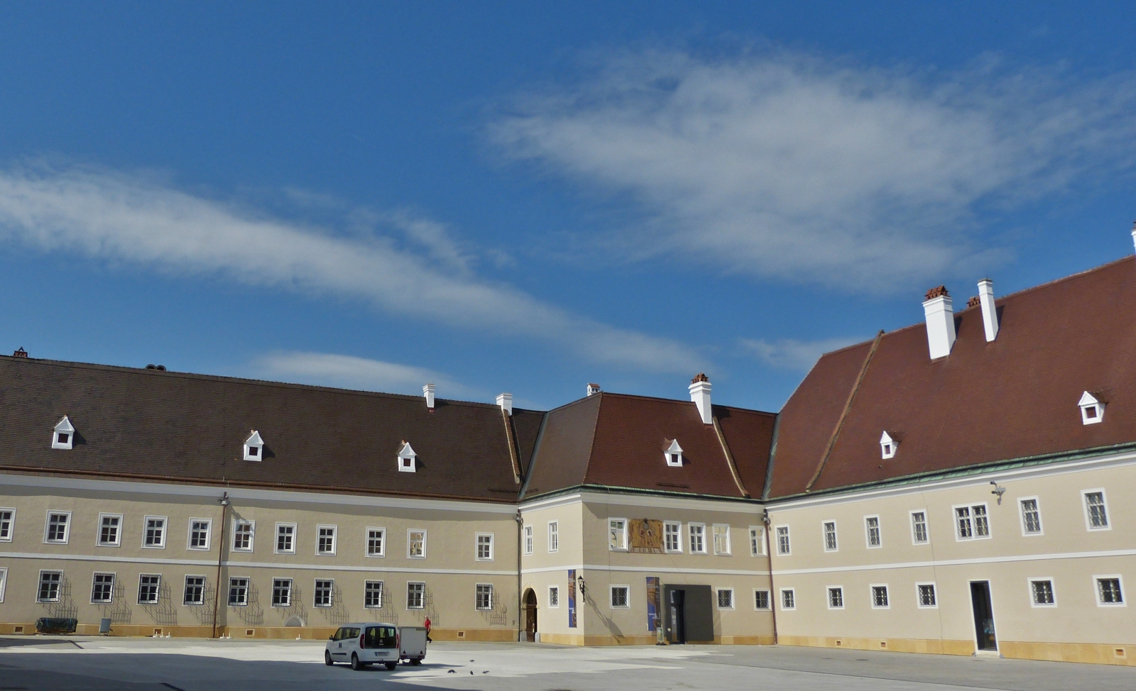 Der Anbau an der Dom- und Pfarrkirche Maria Himmelfahrt von St. Plten. 03.06.2023