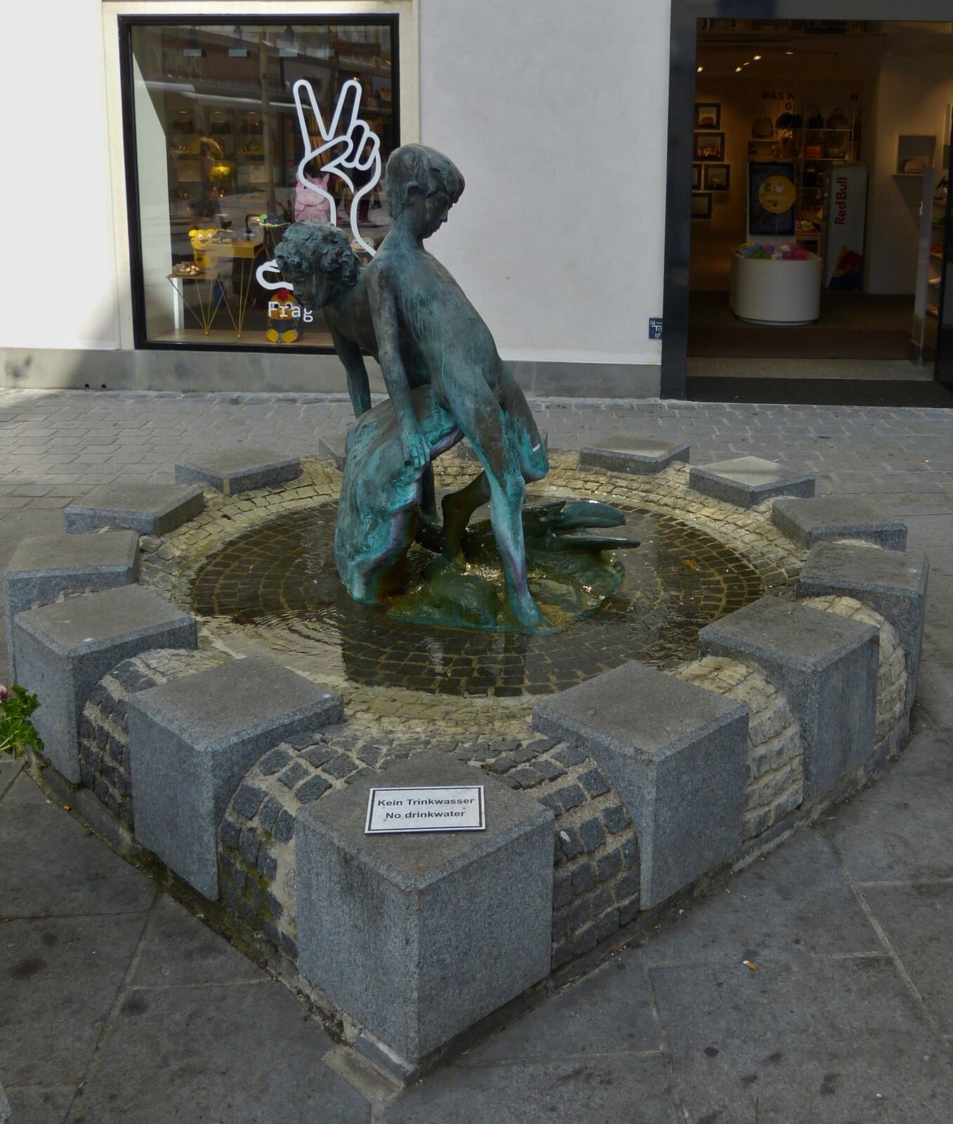 Der Krebsenbrunnen in der Fugngerzone in St. Plten. 03.06.2023