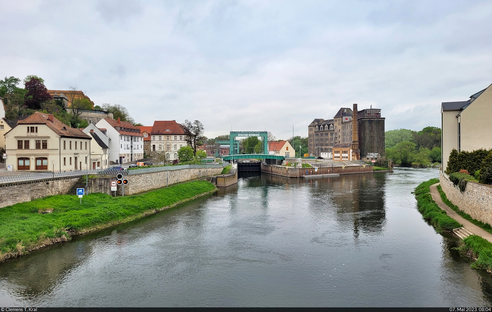 Die Altstadt von Bernburg wurde entlang der Saale gebaut. Von der Marktbrcke sieht man u.a. die Schleuse und die Saalemhle.

🕓 7.5.2023 | 8:04 Uhr