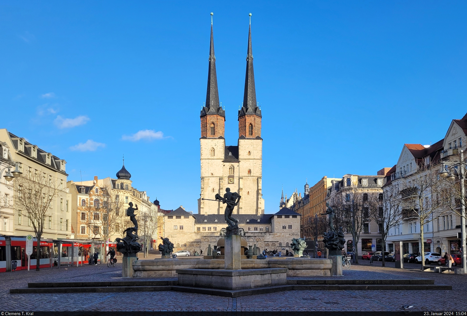 Marktkirche Unser Lieben Frauen mit Gbelbrunnen auf dem Hallmarkt in Halle (Saale).

🕓 23.1.2024 | 15:04 Uhr