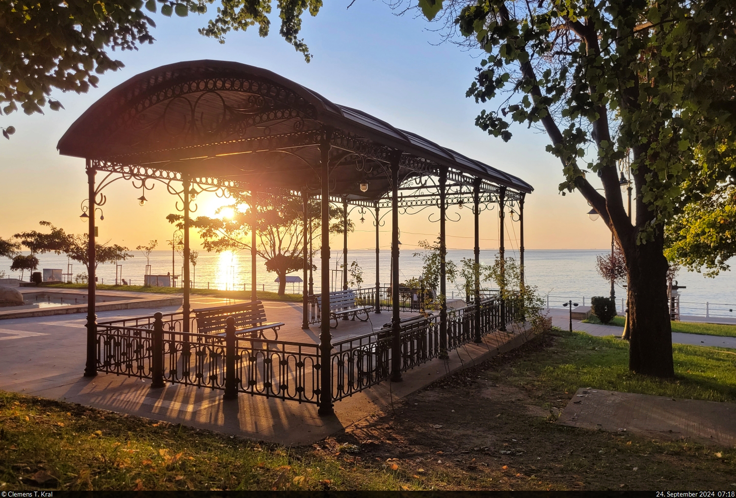 Morgenstimmung an der Promenade von Constanța (RO), in unmittelbarer Umgebung des Casino.

🕓 24.9.2024 | 7:18 Uhr
