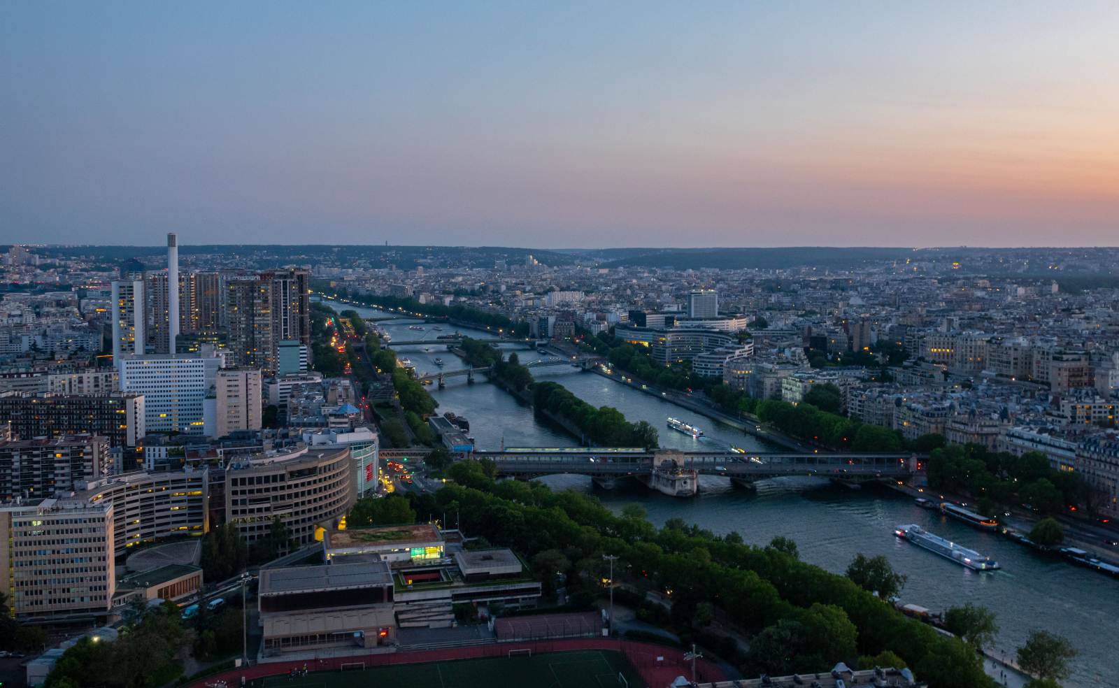 Paris vom Eiffel Turm, in Blickrichtung West-Südwest. Foto: 06.2023.