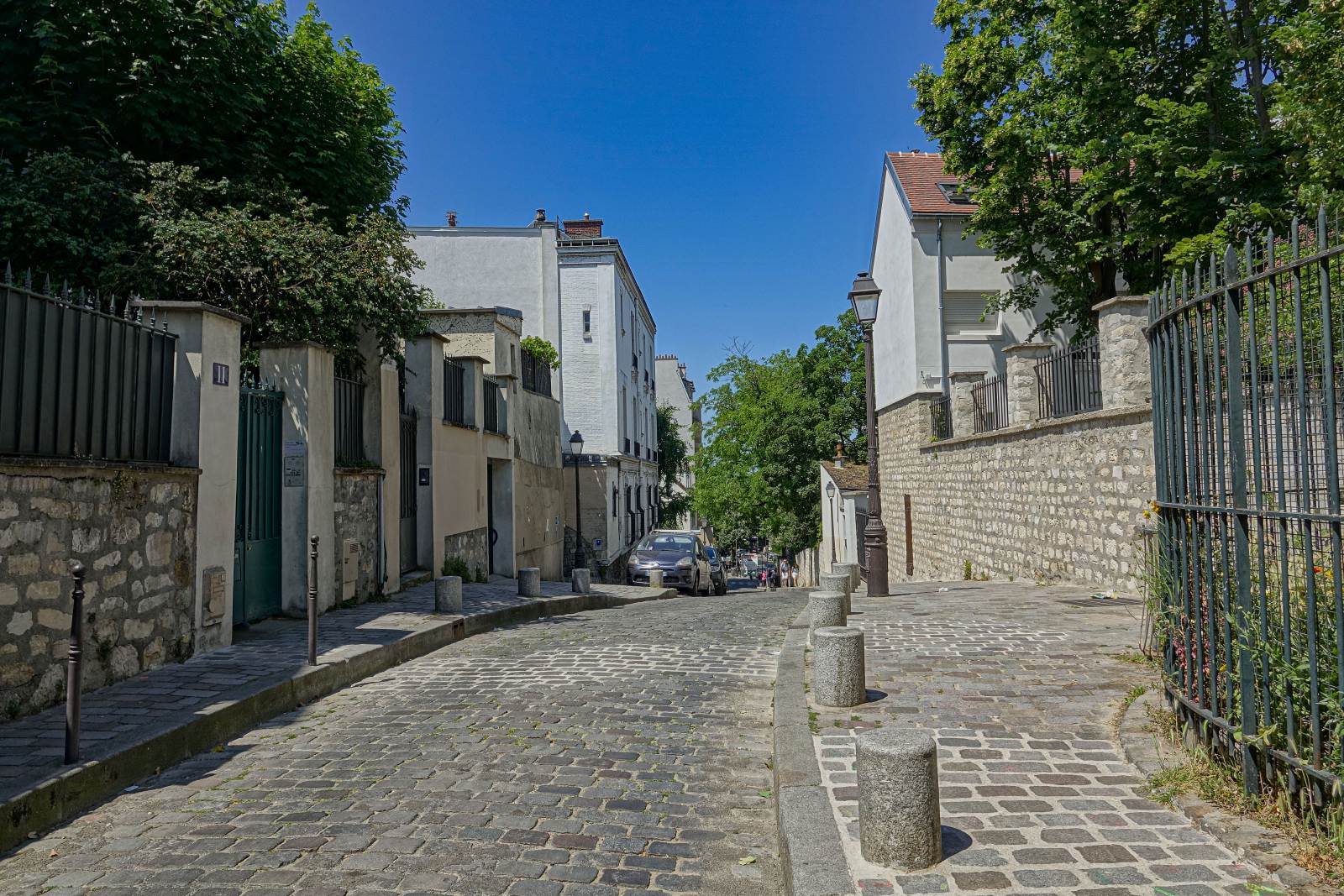 Stimmung in Mont-Marte. Die Aufnahme stammt von Paris, Juni, 2023.