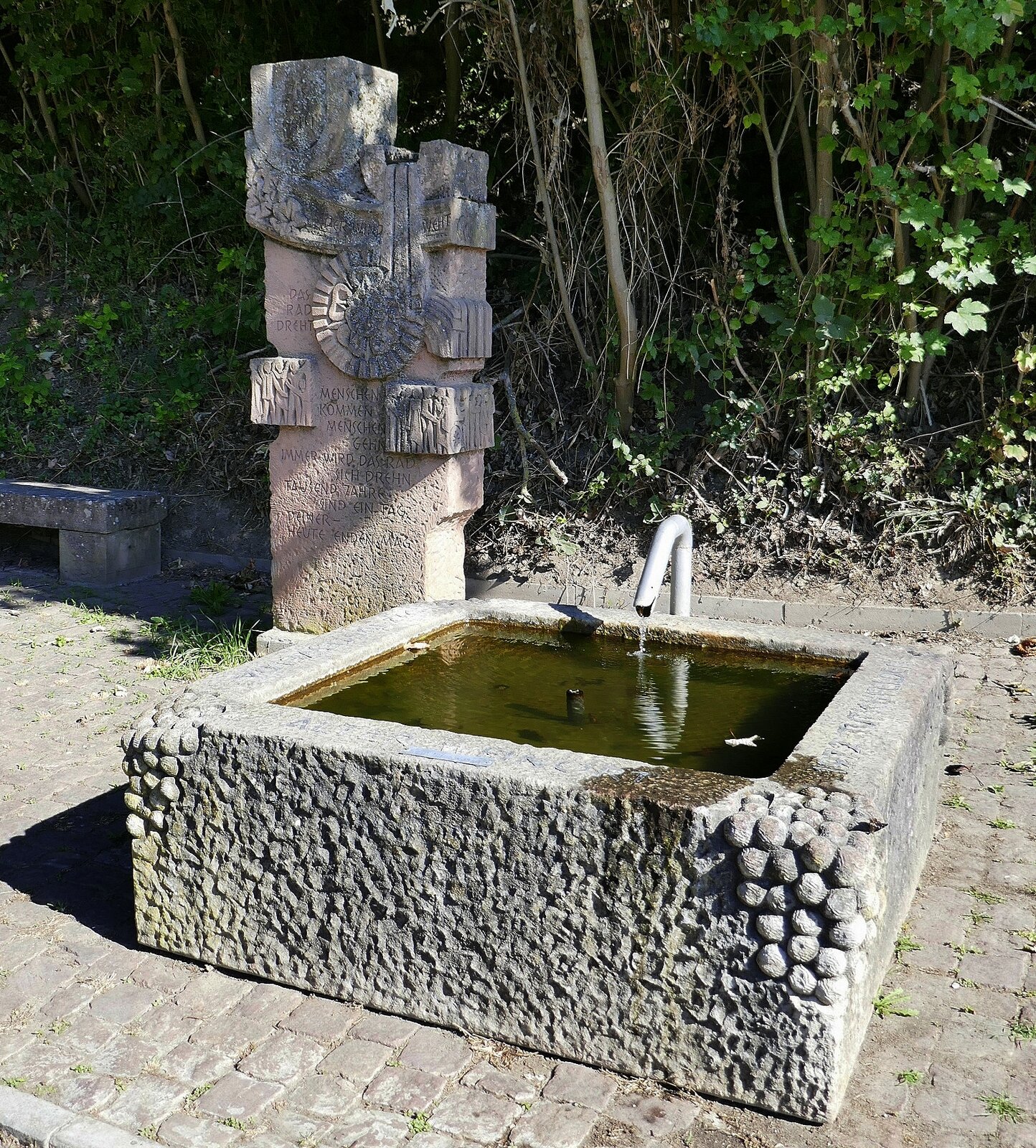 Tutschfelden, Brunnen in den Weinbergen oberhalb des Ortes, Aug.2022